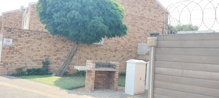 2 Bedroom Property for Sale in Wilgehof Free State